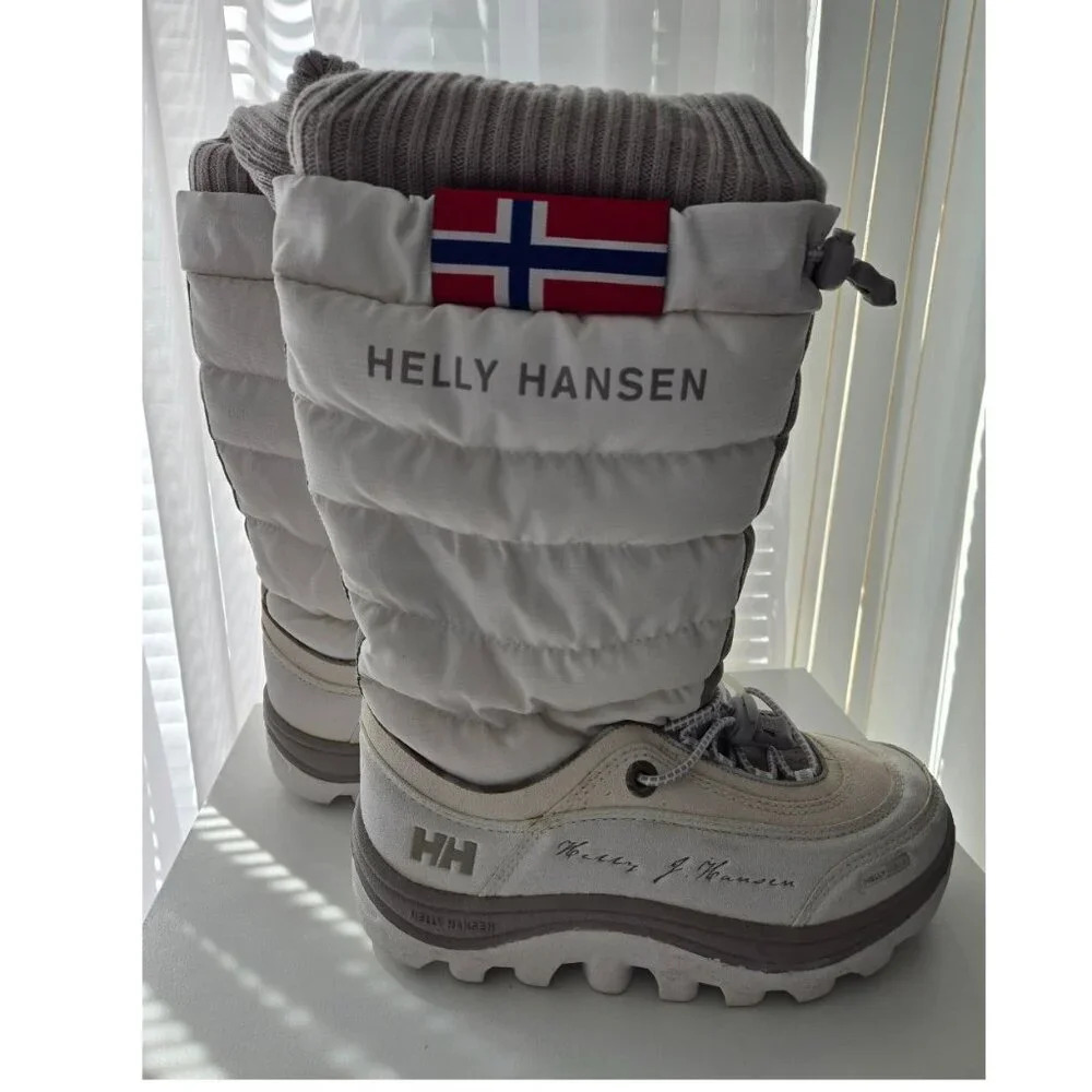 Helly  Hansen White Snowboot Fur Lined NWOT